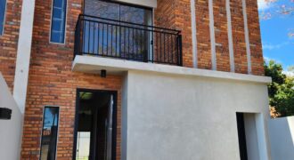 Duplex en venta  Laurenty – Luque