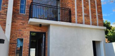 Duplex en venta  Laurenty – Luque