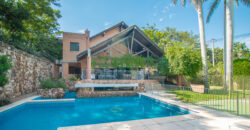 VENDO CASA DE LUJO EN MBURUCUYA