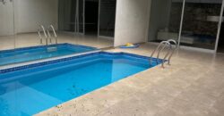 Alquilo tríplex en barrio Mburukuya