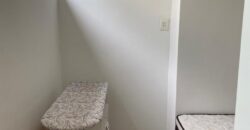 Alquilo tríplex en barrio Mburukuya