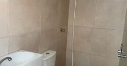 Alquilo tríplex en barrio Mburukuya