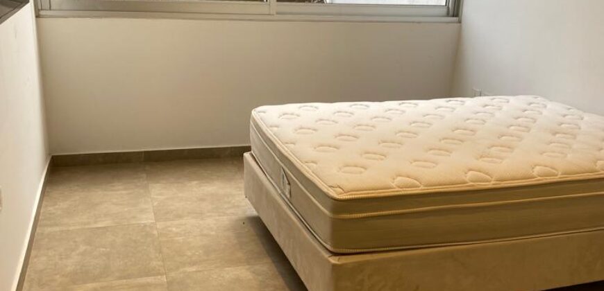 Alquilo tríplex en barrio Mburukuya