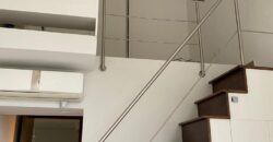 Alquilo tríplex en barrio Mburukuya