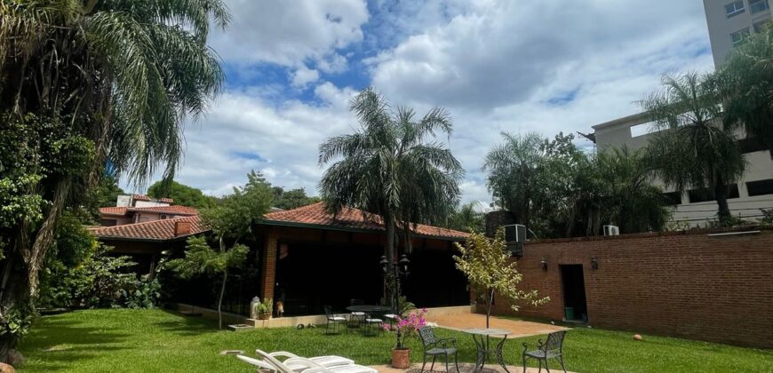 VENDO PROPIEDAD EN ESQUINA SOBRE MOLAS LOPEZ