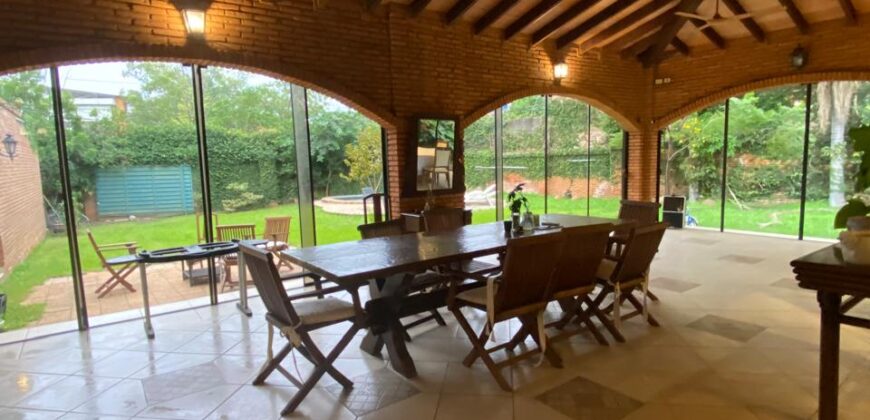 VENDO PROPIEDAD EN ESQUINA SOBRE MOLAS LOPEZ