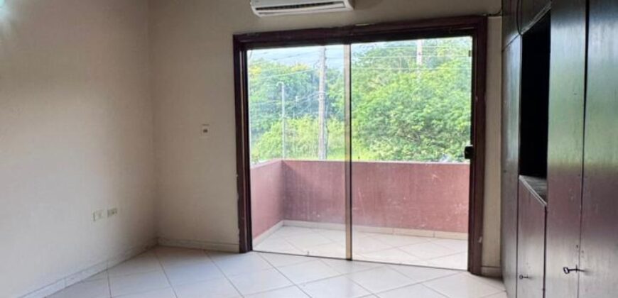 VENDO CASA EN LUQUE .