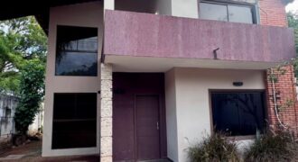 VENDO CASA EN LUQUE .