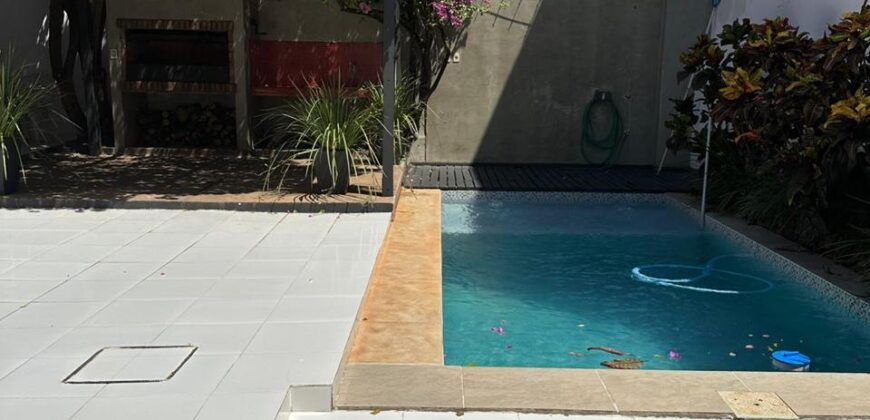 EN VENTA CASA BARRIO LA ENCARNACIÓN – CENTRO