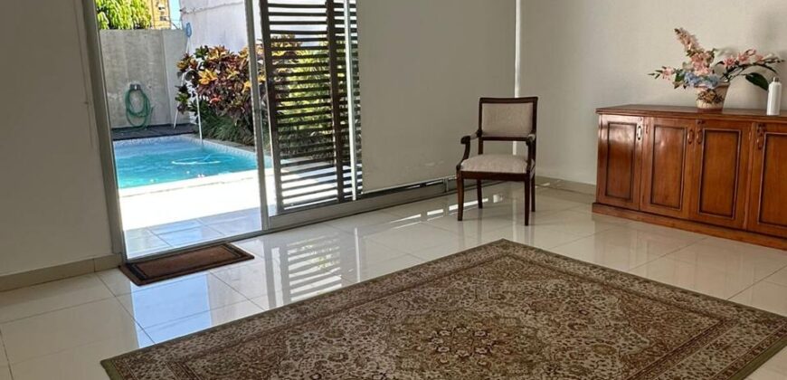 EN VENTA CASA BARRIO LA ENCARNACIÓN – CENTRO