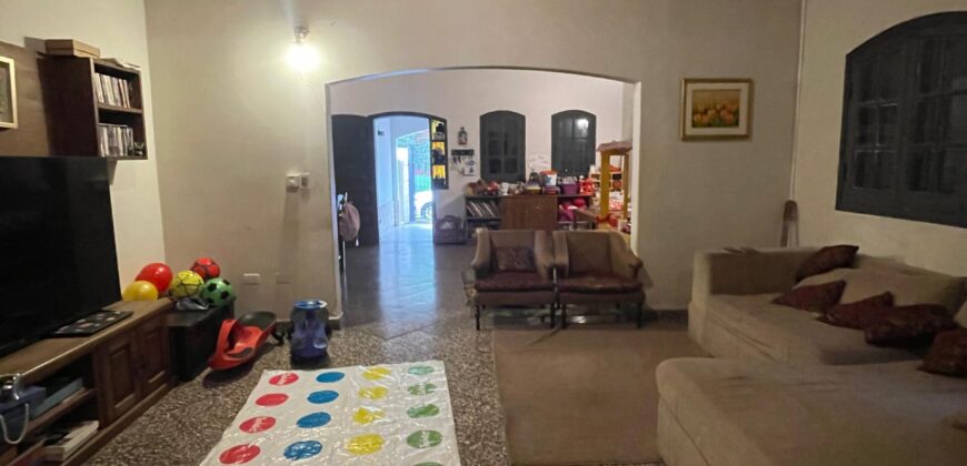 VENDO CASA Barrio Mariscal estigarribia