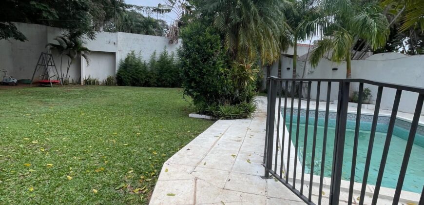 VENDO CASA Barrio Mariscal estigarribia