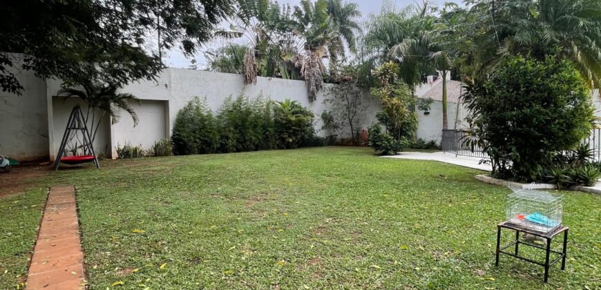 VENDO CASA Barrio Mariscal estigarribia