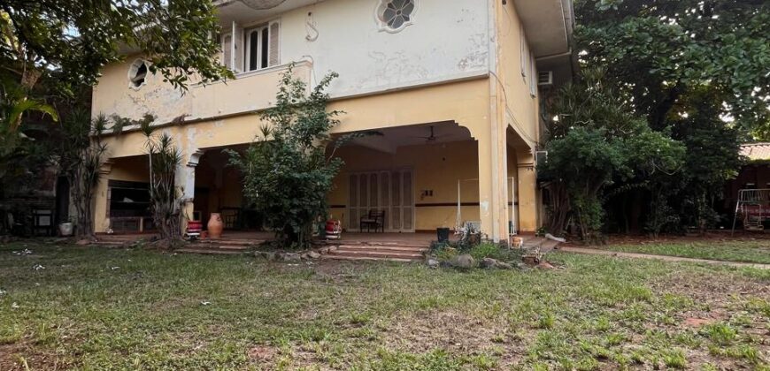 VENDO AMPLIA CASA A REFACCIONAR EN EL BARRIO REPUBLICANO