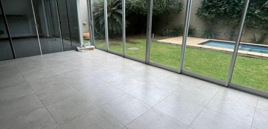 EN VENTA CASA EN BARRIO MBURUCUYA