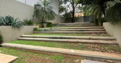 EN VENTA CASA EN BARRIO MBURUCUYA