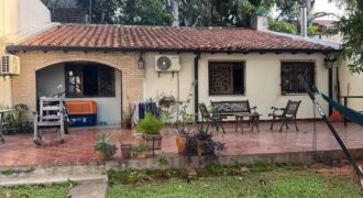 Alquilo Casa en Barrio Las Lomas
