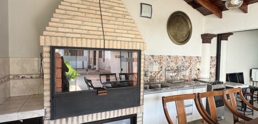 Alquilo Casa Amoblada en sajonia