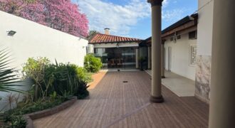 Alquilo Casa Amoblada en sajonia