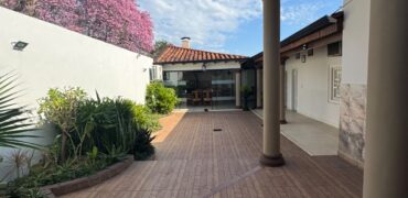 Alquilo Casa Amoblada en sajonia
