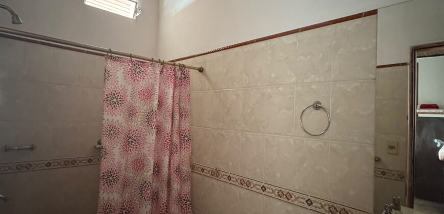 Alquilo Casa Amoblada en sajonia